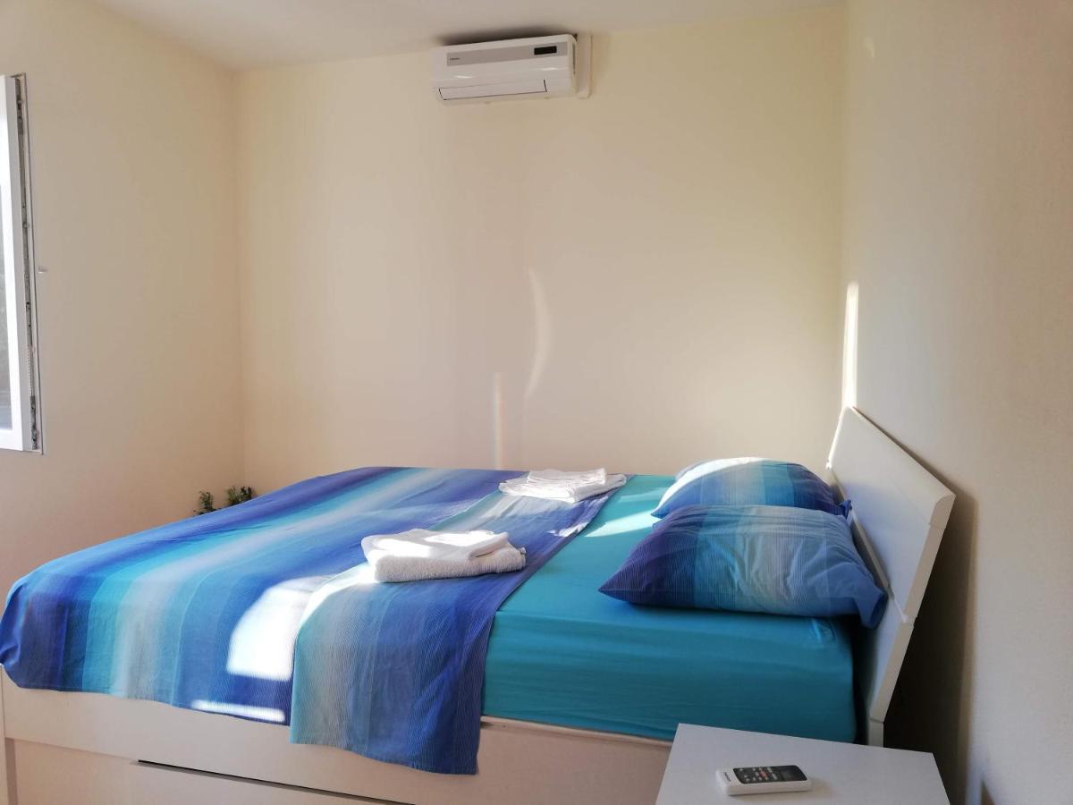 Račišće Fei Fei Apartments 2 מראה חיצוני תמונה